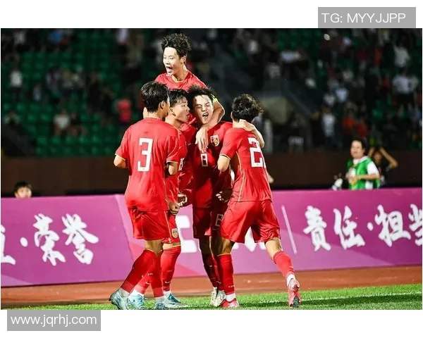 中国国足迎战乌兹别克斯坦全力争胜期待精彩对决